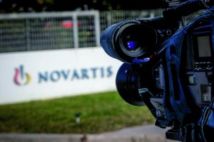 Ραγδαίες εξελίξεις στην υπόθεση Novartis: Δεσμεύθηκαν περιουσιακά στοιχεία των δύο προστατευόμενων μαρτύρων