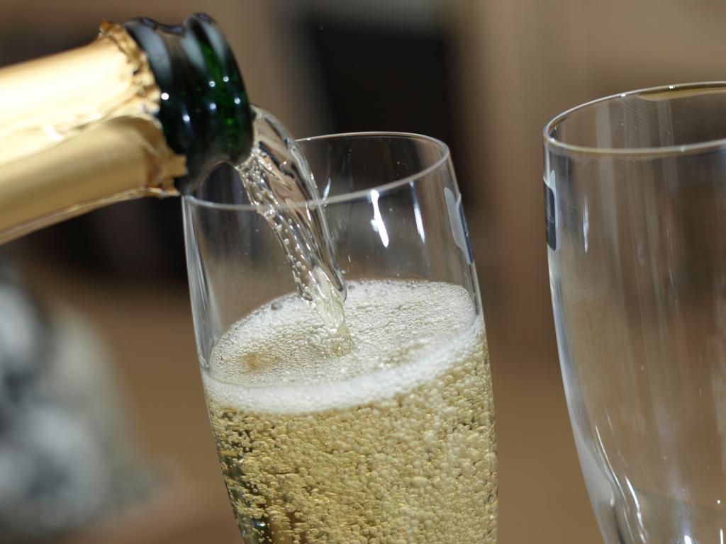 Ρεκόρ στις πωλήσεις σαμπάνιας