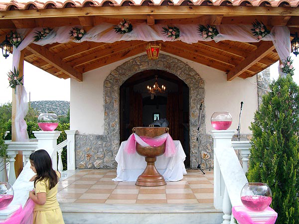 Και το επώνυμο της μητέρας μπορούν να έχουν τα παιδιά