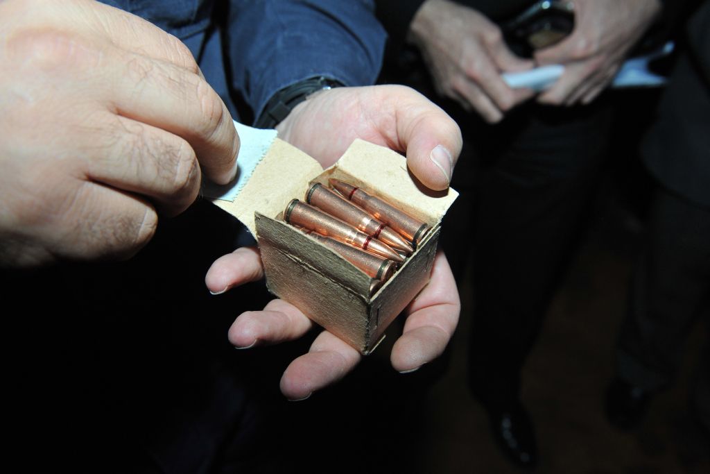 Εντόπισαν φορτηγό με χιλιάδες όπλα στον Προμαχώνα