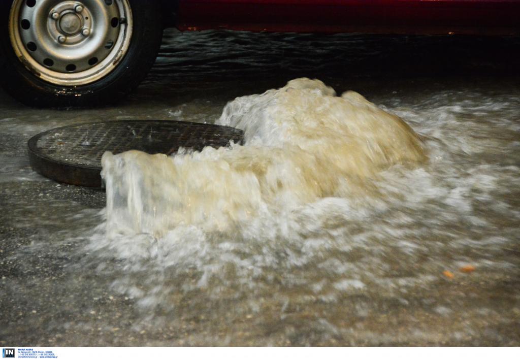 Προβλήματα στη Θάσο από τη βροχή και το χαλάζι