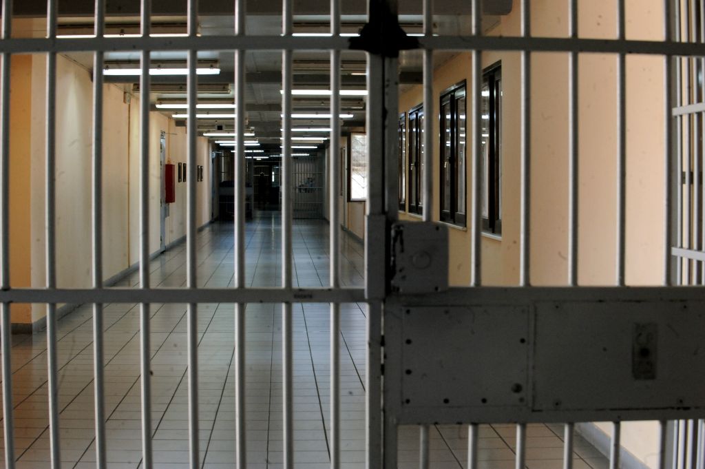 Κρατούμενος μαχαίρωσε τον αρχιφύλακα των Φυλακών Τρικάλων