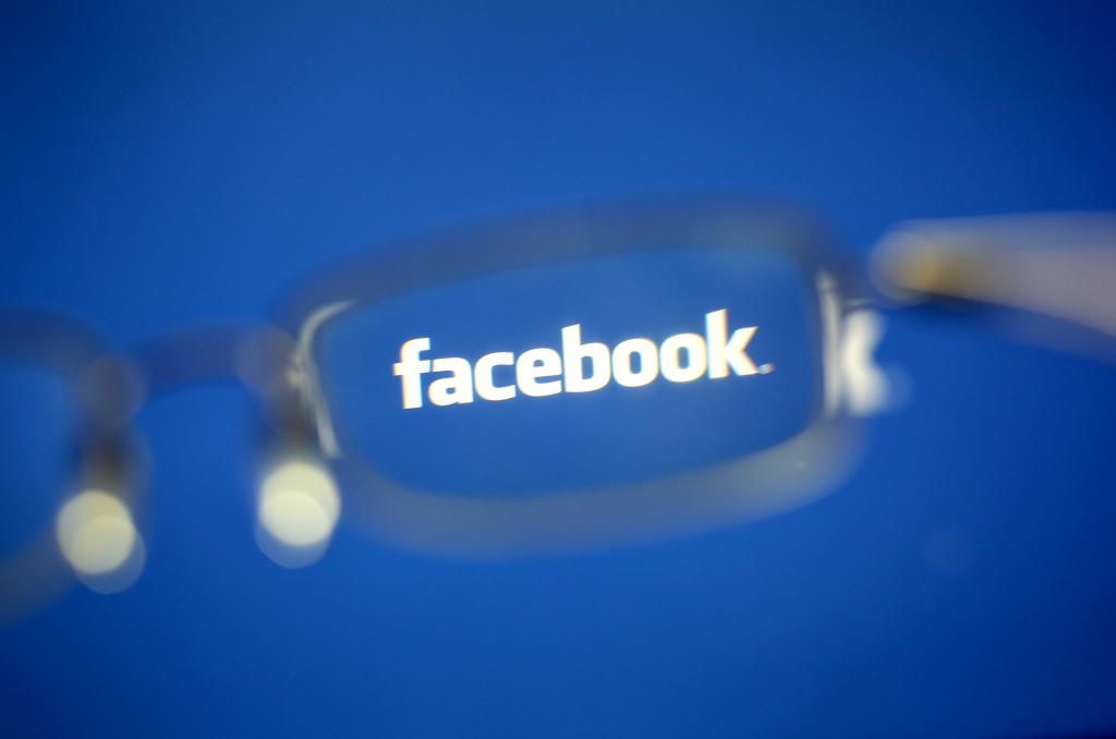 Το Facebook ρίχνει «μαύρο» στο ακροδεξιό Britain First
