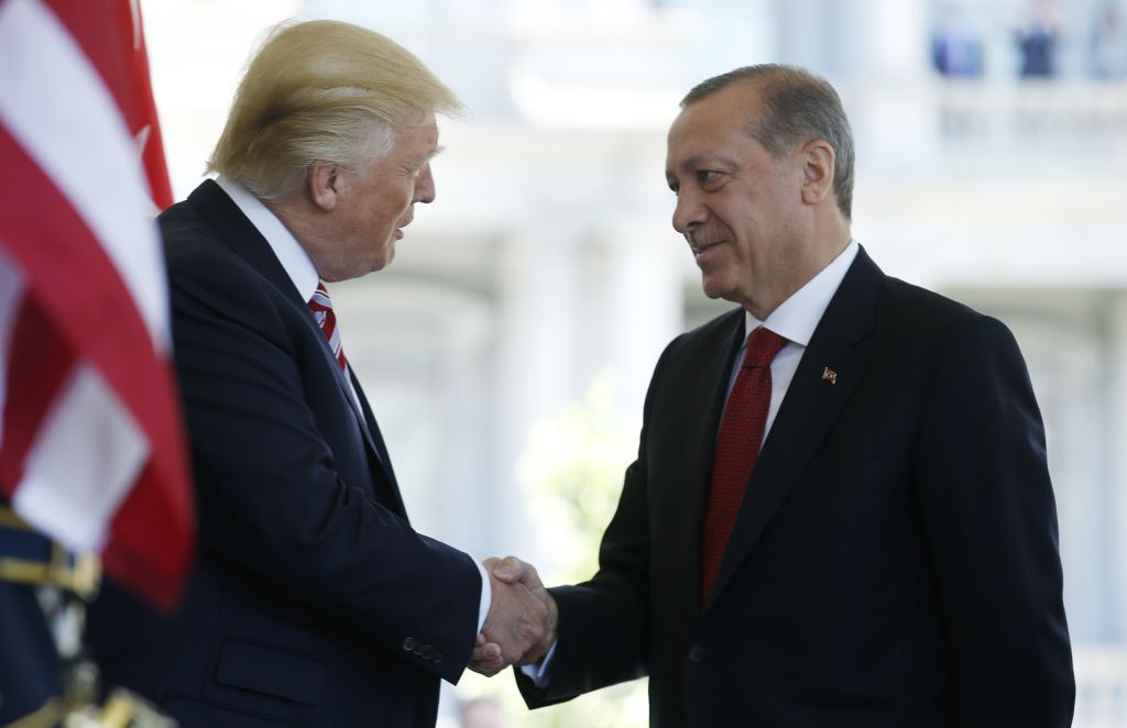 Ενισχυμένη συνεργασία ΗΠΑ-Τουρκίας για την Συρία θέλει ο Τραμπ