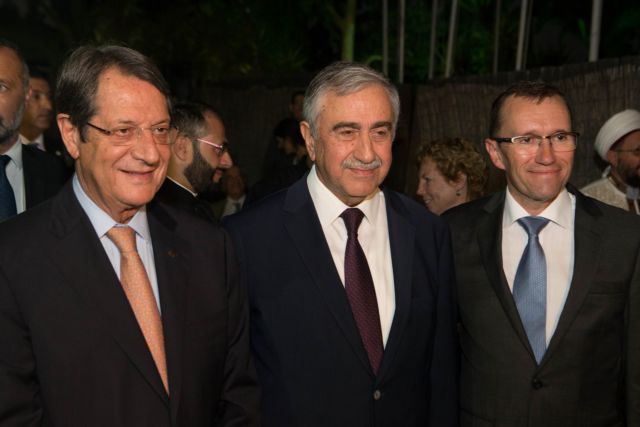 Κοινωνική συνάντηση Αναστασιάδη – Ακιντζί