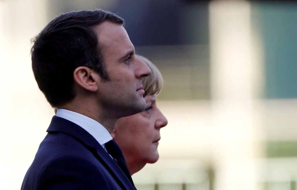 «Η ώρα της αλήθειας» στη συνάντηση μεταξύ Μέρκελ και Μακρόν