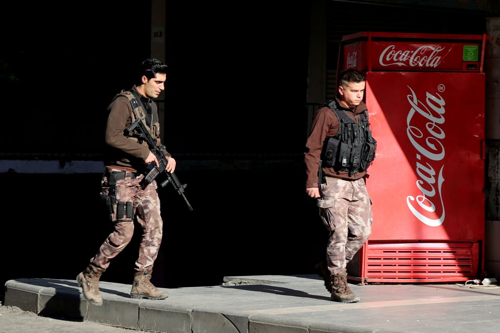 Τουρκία: 100 συλλήψεις υπόπτων ως μελών του ΡΚΚ