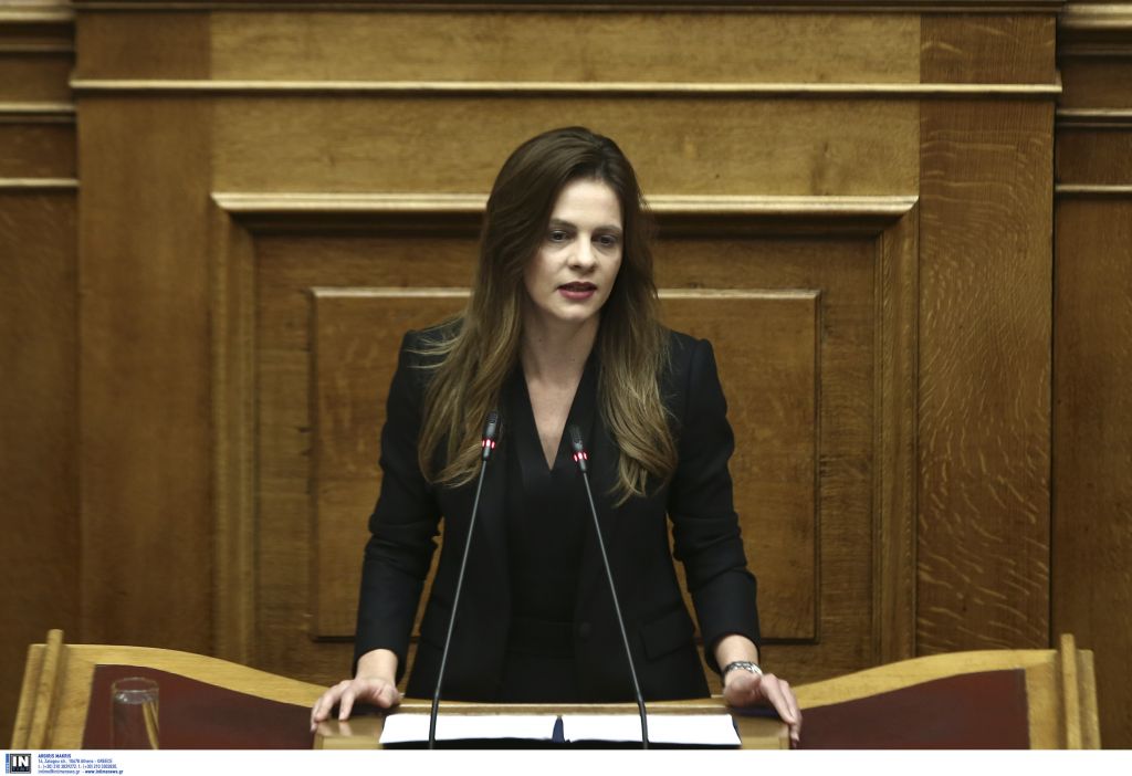 Αχτσιόγλου: Μείωση προστίμου αν προσληφθεί ο αδήλωτος εργαζόμενος