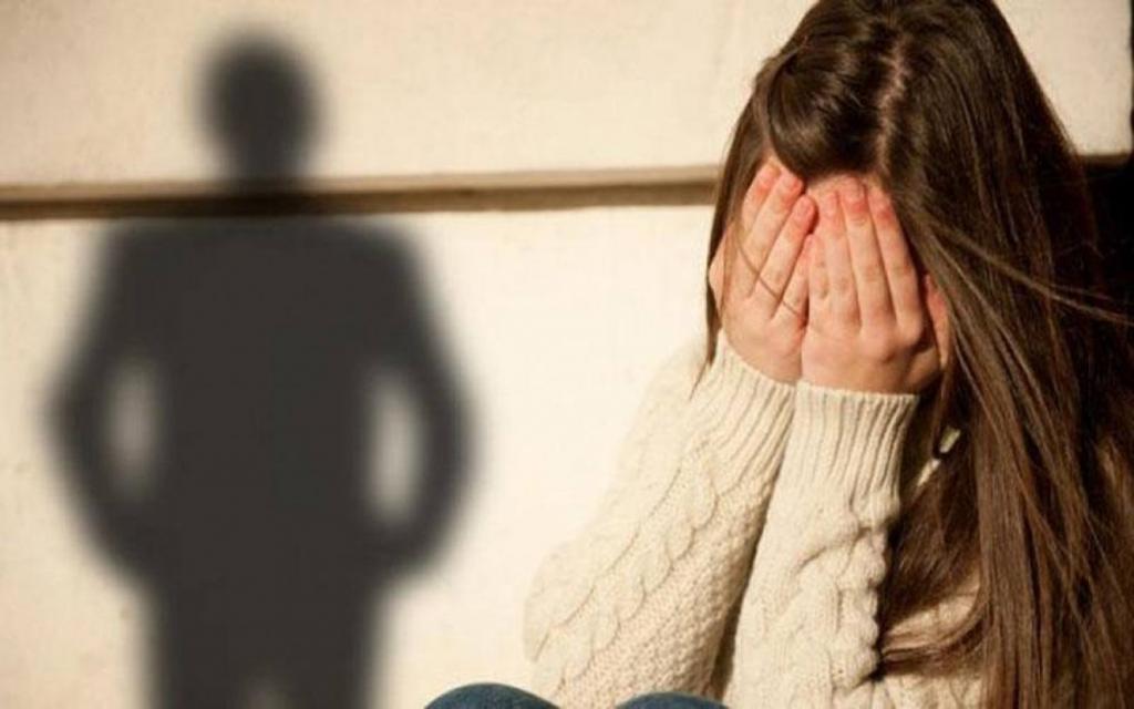 Πιερία: Τέσσερις συλλήψεις για σεξουαλική κακοποίηση ανήλικης