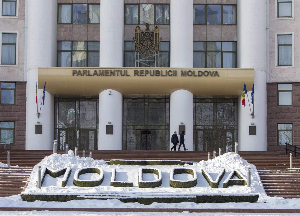 Παραιτήθηκε υπ. Δικαιοσύνης για συνομιλία με ένοχο της «κλοπής του αιώνα»