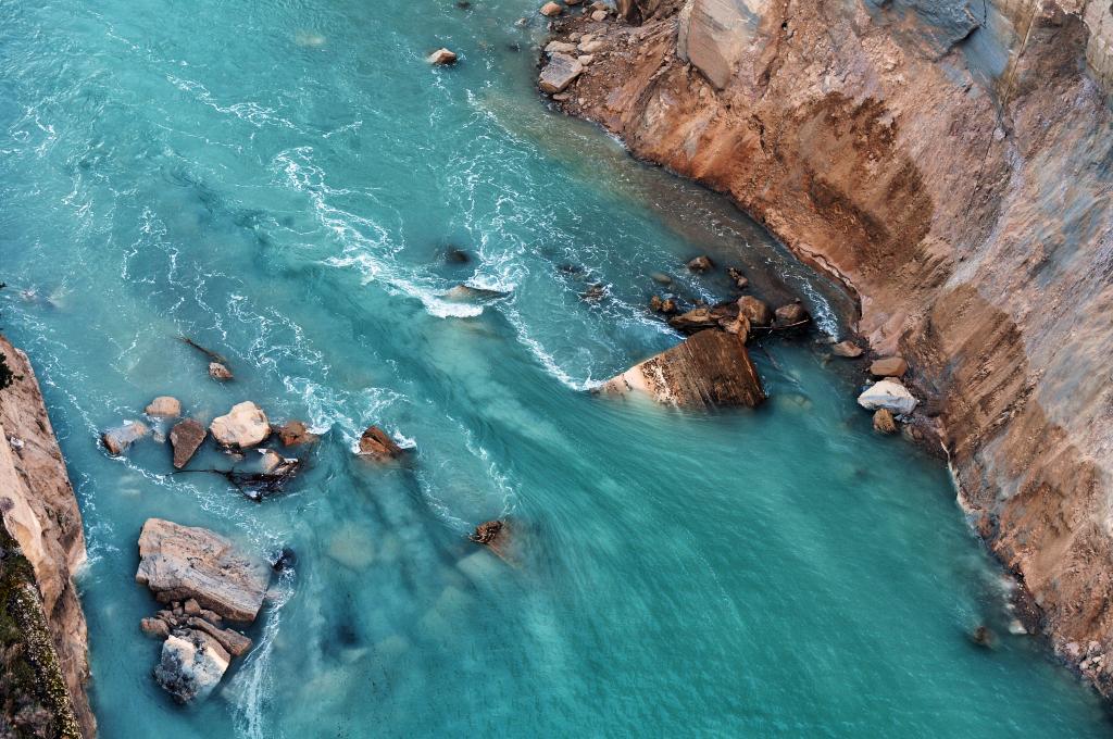 Νέα μεγάλη κατολίσθηση στον Ισθμό – Ανησυχούν οι αρχές (βίντεο)