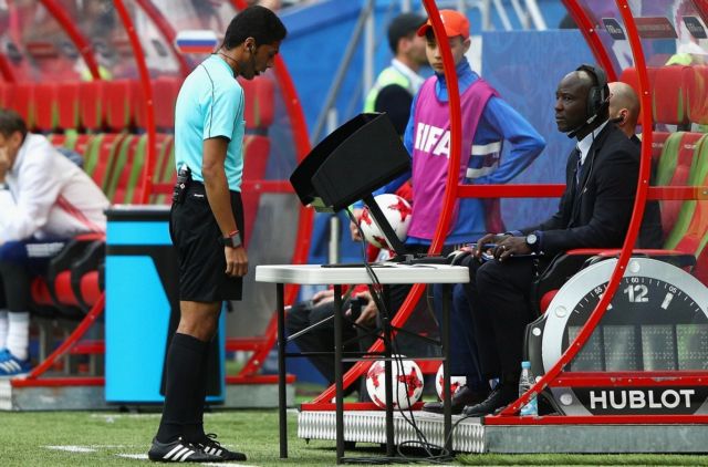 VAR-ίδια στις σχέσεις UEFA και FIFA