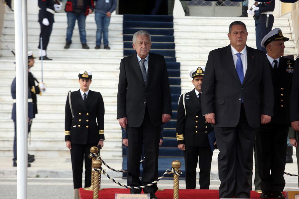 Καμμένος – Κουβέλης: Δύο ξένοι στο αχανές Πεντάγωνο