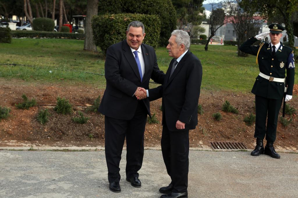 Φήμες για το ρόλο Κουβέλη στο «Μακεδονικό» και τη σύνοδο του ΝΑΤΟ