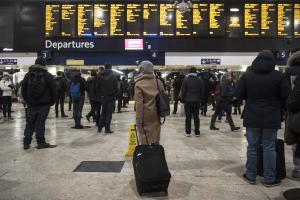 Βρετανία: Ματαιώθηκαν 115 πτήσεις εξαιτίας χιονοπτώσεων