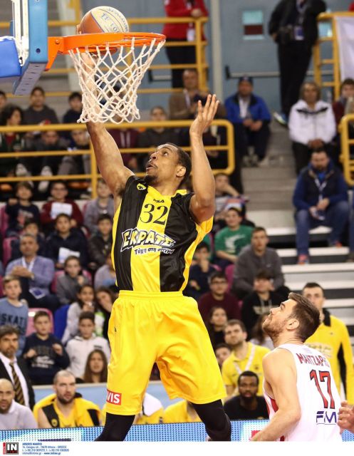 Επαγγελματίας σέντερ, χομπίστας τριάρι