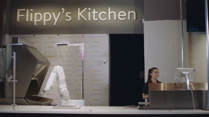Ρομπότ ψήνει μπέργκερ σε φαστ-φουντ της Καλιφόρνιας (βίντεο)