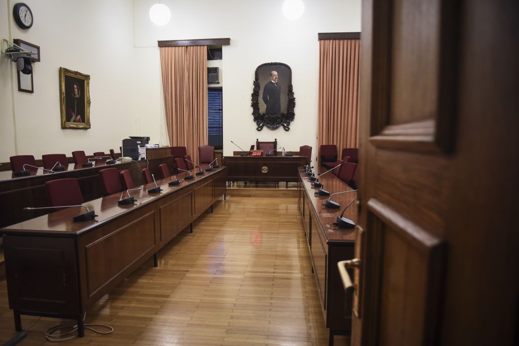 Στη Βουλή η δικογραφία για την αγορά εμβολίων επί Αβραμόπουλου