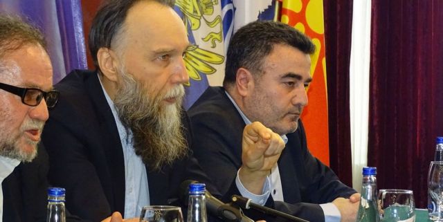 Στα Σκόπια ο «αγαπημένος φιλόσοφος» του Πούτιν