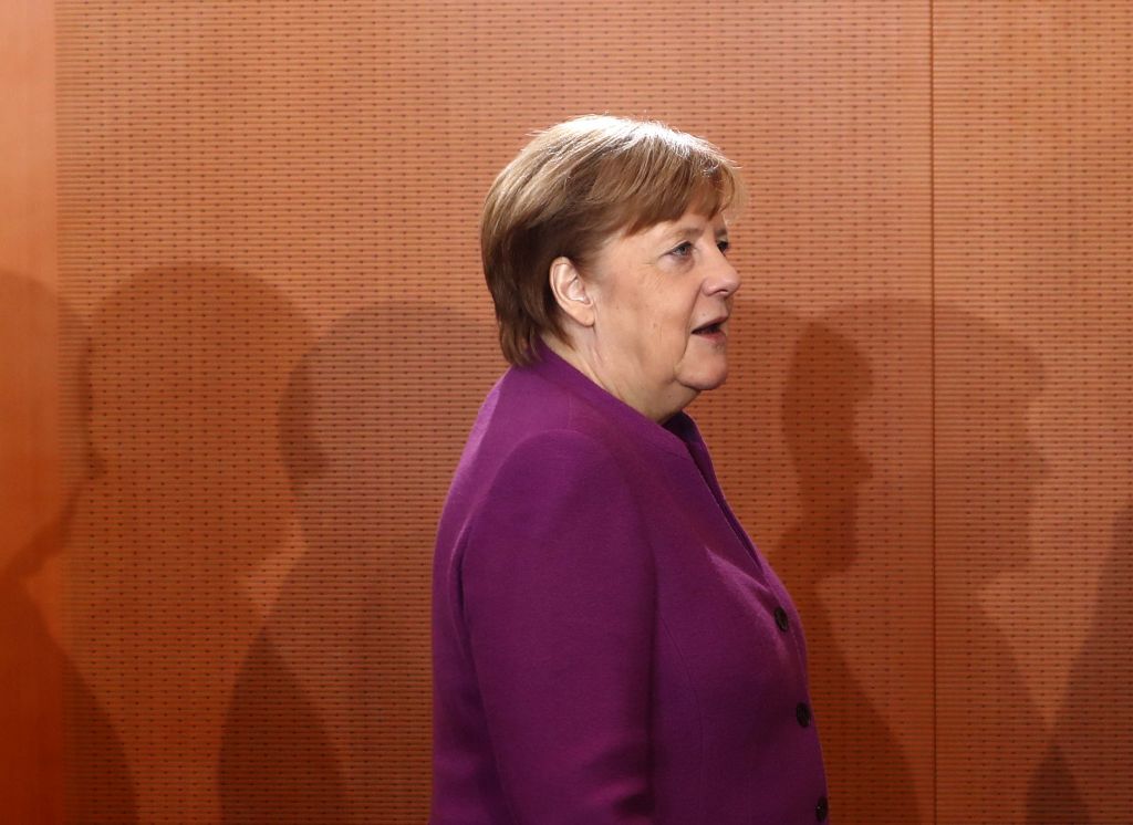 Μέρκελ – Μακρόν δεν θα παρουσιάσουν σχέδιο για μεταρρύθμιση Ευρωζώνης