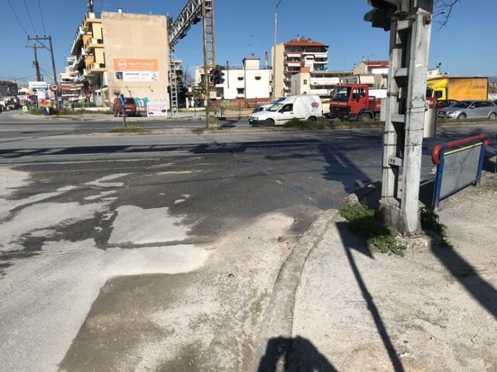 Λάρισα: Νταλίκα παρέσυρε και σκότωσε ποδηλάτισσα