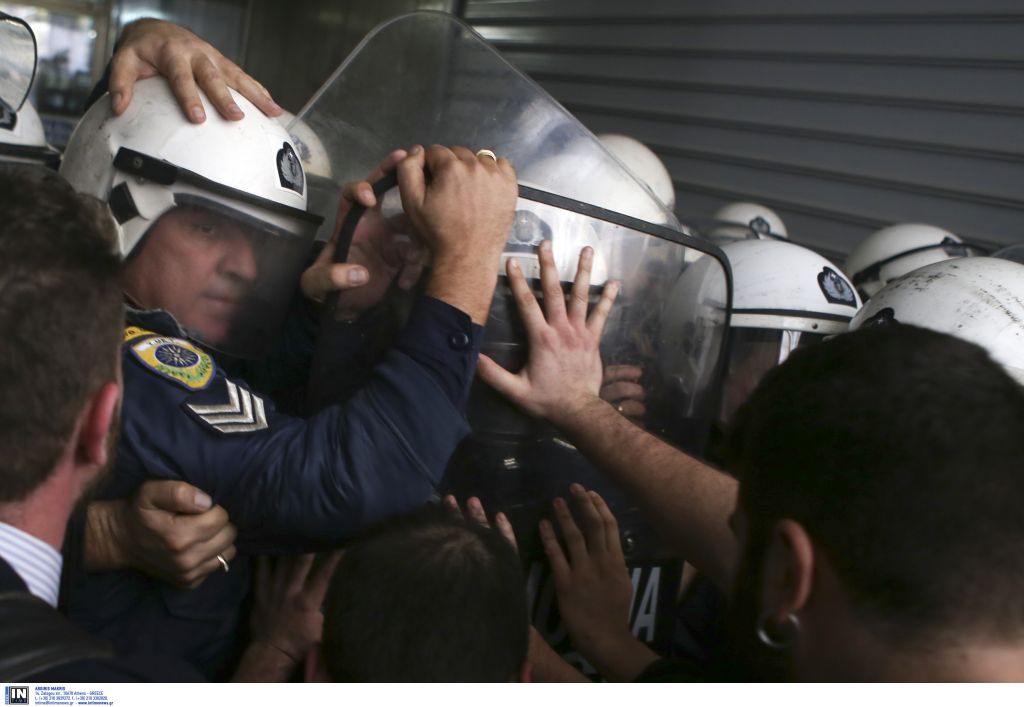 Φουντώνει η κόντρα κυβέρνησης – αστυνομικών