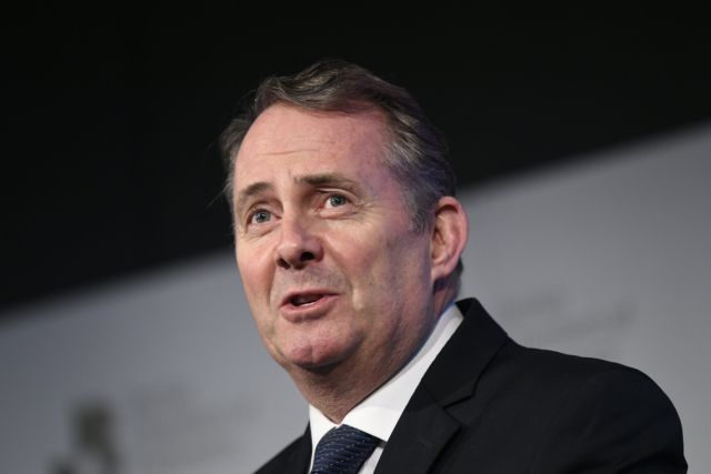 Η Βρετανία επικρίνει την απόφαση Τραμπ για δασμούς