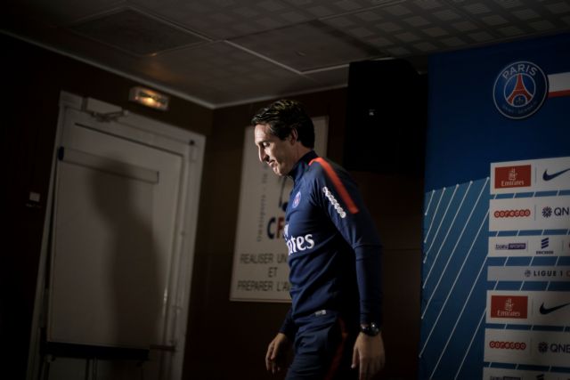 Η Παρί σέρνει τον χορό