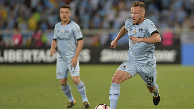 Μπαρτσελόνα: Κοντά σε συμφωνία για  τον Αρτούρ της Γκρέμιο