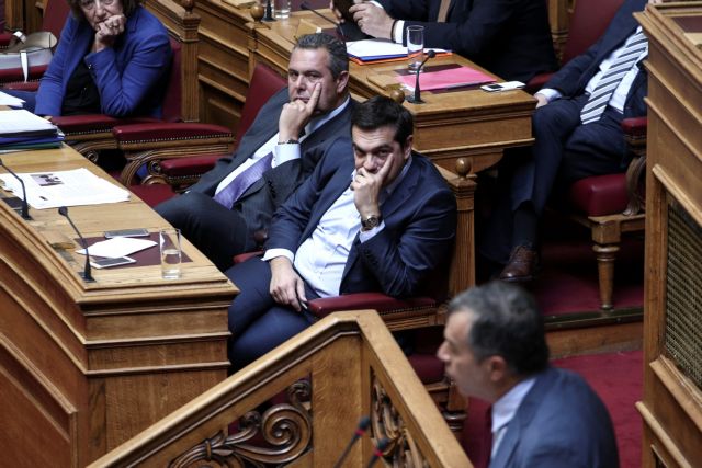 Διπλό παιχνίδι από Τσίπρα με Καμμένο και Θεοδωράκη