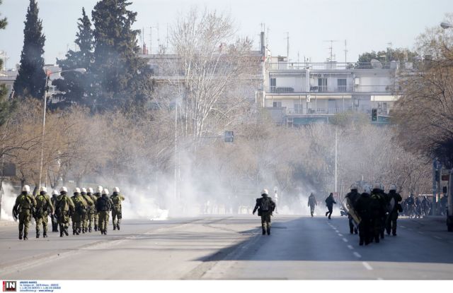 Πεδίο μάχης πριν από τη σέντρα