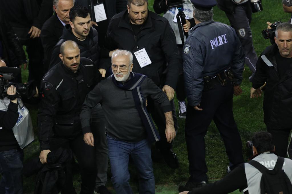 Τα νέα «τζάκια» που καίνε τον Αλέξη Τσίπρα