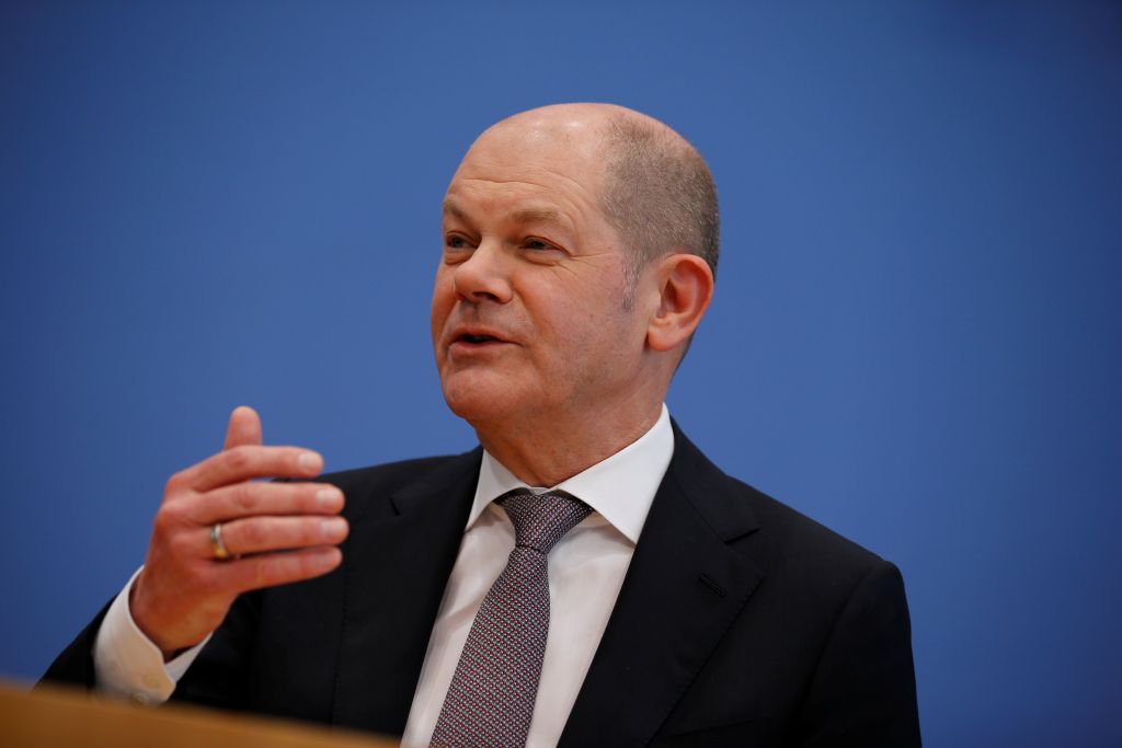 Το γερμανικό ΥΠΟΙΚ εγκρίνει την εκταμίευση δόσης στην Ελλάδα