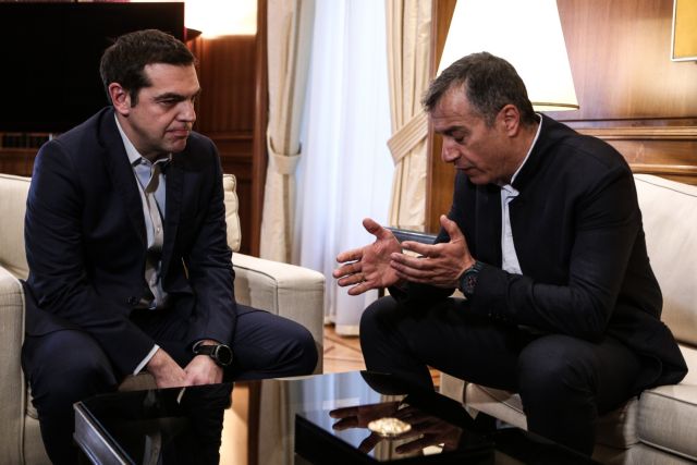 Παρέα με τον Τσίπρα λόγω «πατριωτικής ευθύνης»