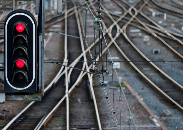 Απεργίες επί τρεις μήνες στους γαλλικούς σιδηρόδρομους