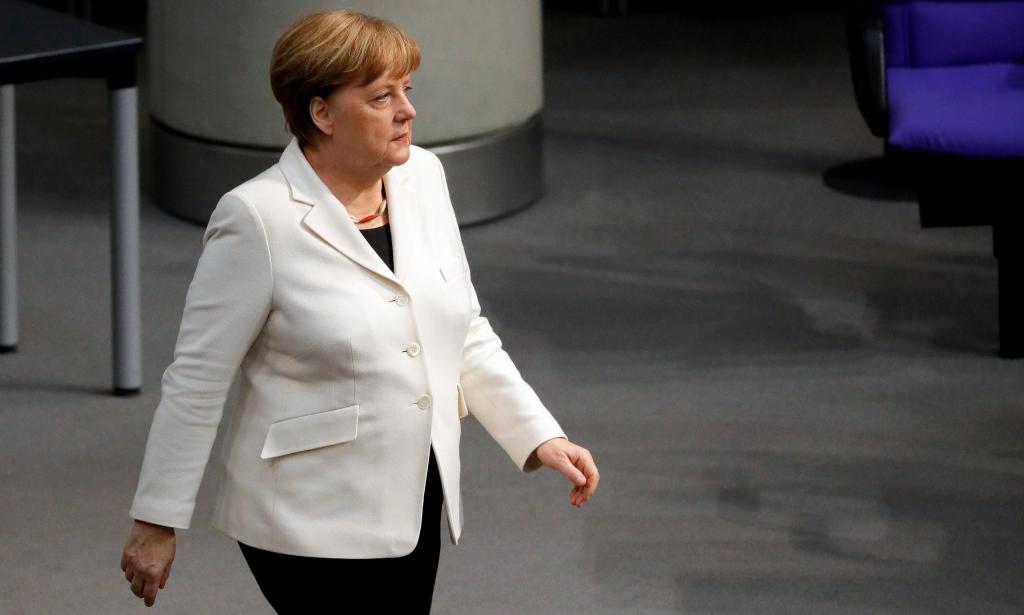 Συνελήφθη άνδρας που φώναξε «Αλαχ Ακμπαρ» προς την Μέρκελ (βίντεο)