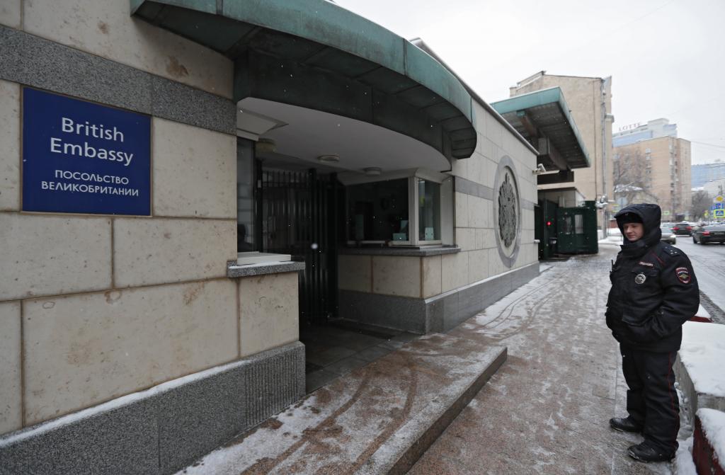 Λαβροφ: Αποτέλεσμα πίεσης των ΗΠΑ οι απελάσεις ρωσων διπλωματών