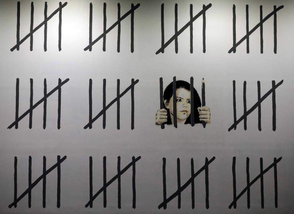 Ο Banksy «μετρά» τις μέρες φυλάκισης της Ζεχρά Ντογάν