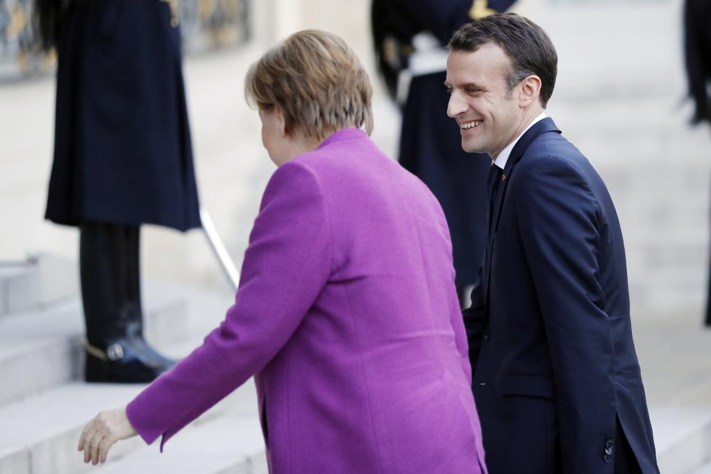 O οδικός χάρτης για μια νέα ΕΕ στα χέρια Μέρκελ και Μακρόν