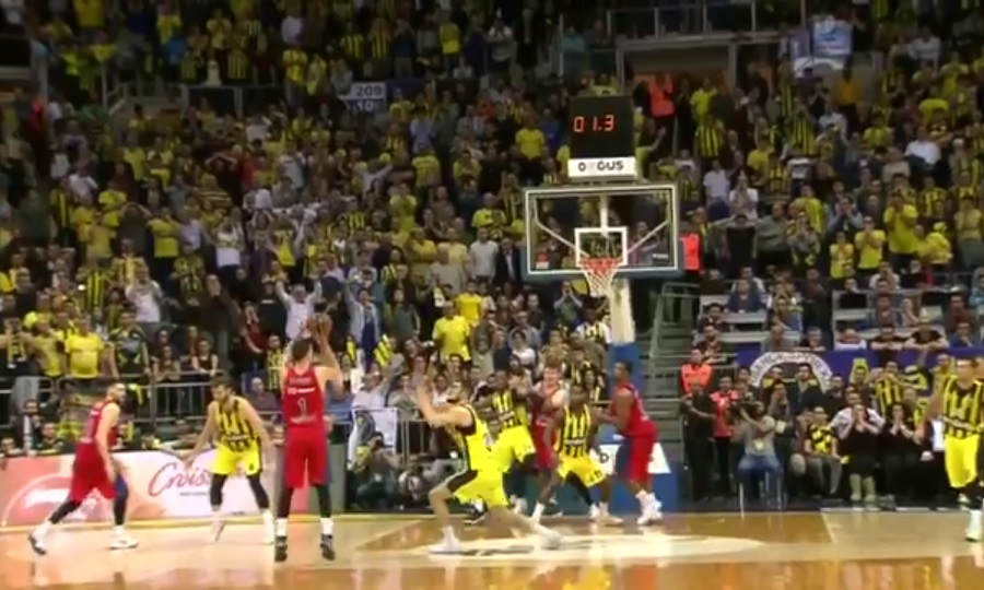 Ευρωλίγκα: «Κλείδωσε» την 1η θέση η ΤΣΣΚΑ και κράτησε τον Ολυμπιακό στη 2η