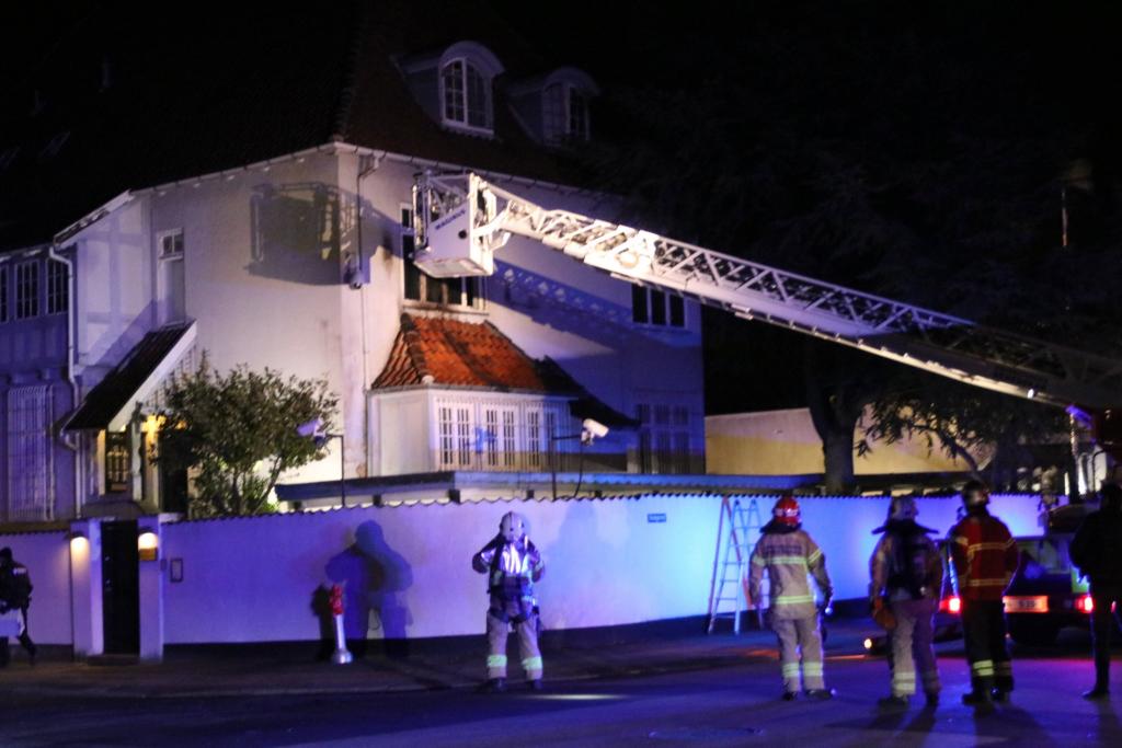 Επίθεση στην τουρκική πρεσβεία με εμπρηστικές βόμβες