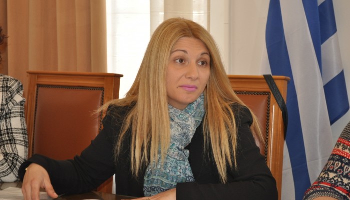 Ρατσιστικό σχόλιο κατά προσφύγων από στέλεχος της ΝΔ