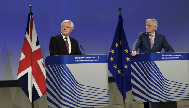 ΕΕ και Βρετανία κατέληξαν σε συμφωνία για το Brexit