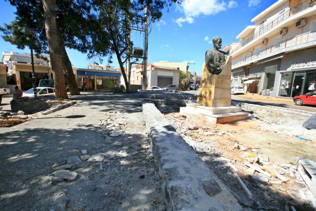 «Ψιχαλίζει τώρα και τρέχω στο μπαλκόνι»