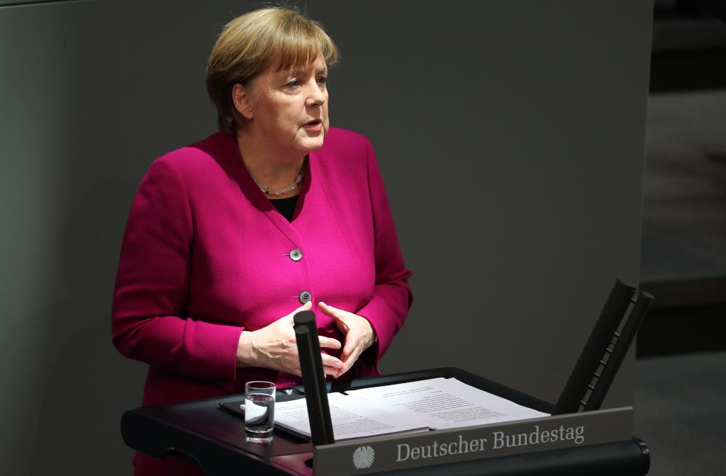 Η Μέρκελ καταδικάζει τις τουρκικές επιθέσεις στην Αφρίν