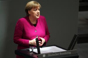 Η Μέρκελ καταδικάζει τις τουρκικές επιθέσεις στην Αφρίν