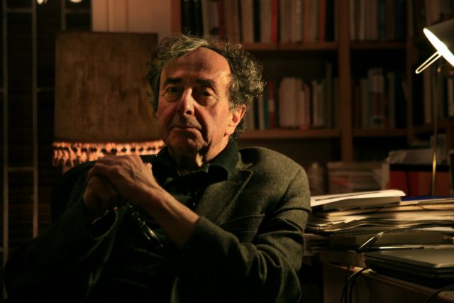 Για πρώτη φορά στη σκηνή ως αναλόγιο το ποίημα «Ρημάζει» του Γιώργου Βέλτσου