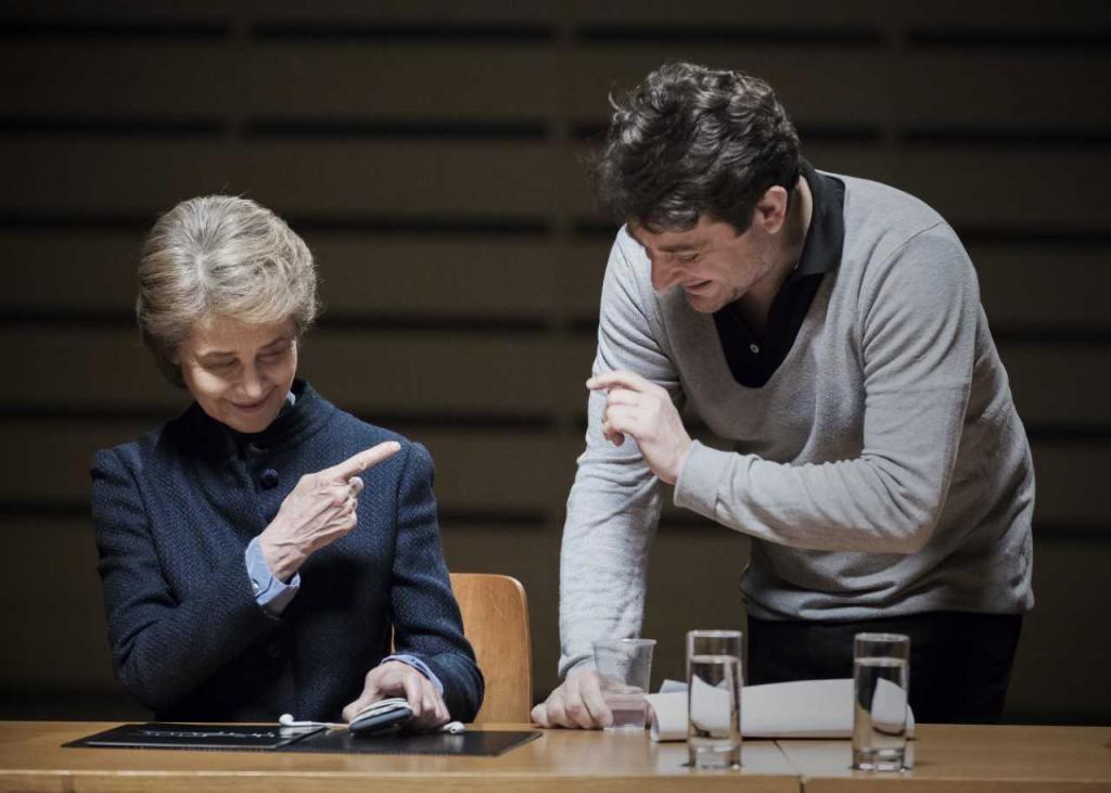 Τι γυρεύει η Σαρλότ Ράμπλινγκ στο Εθνικό Μουσείο Σύγχρονης Τέχνης;