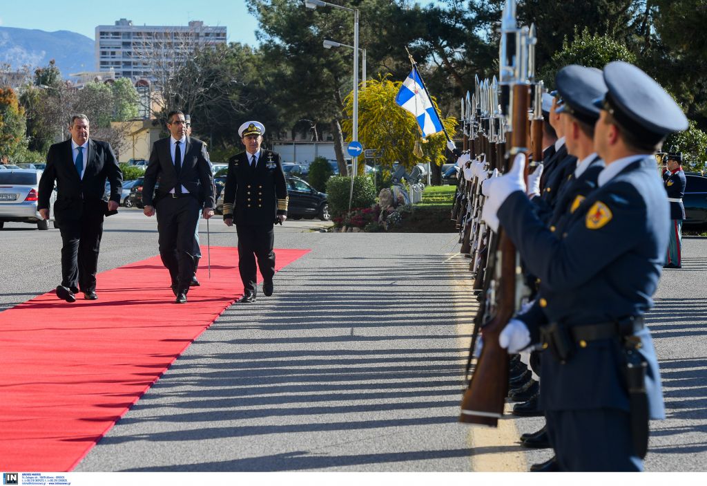 Καμμένος: Δεν βρέθηκε τίποτα στα κινητά των ελλήνων στρατιωτικών