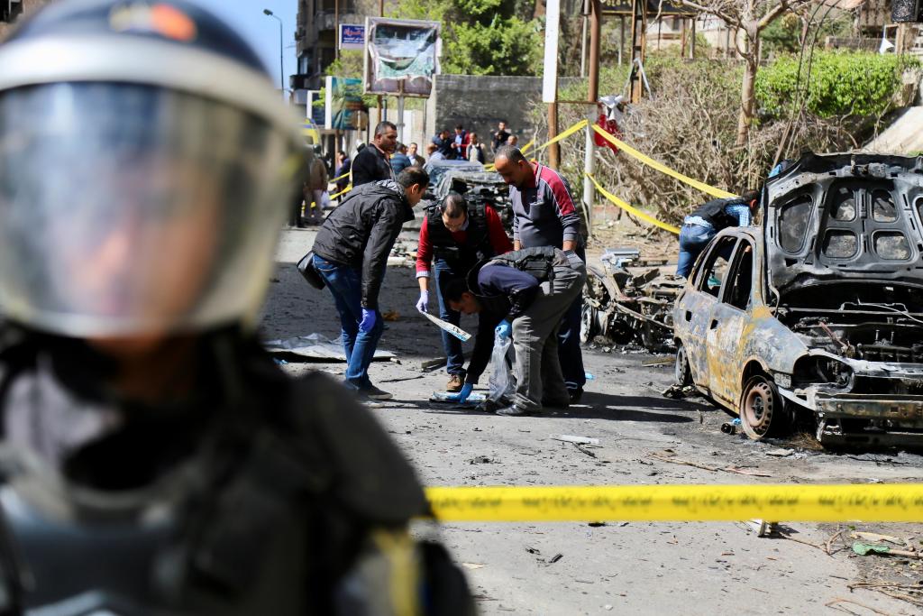 Δύο αστυνομικοί νεκροί από βομβιστική επίθεση στην Αλεξάνδρεια